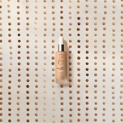 nude with me