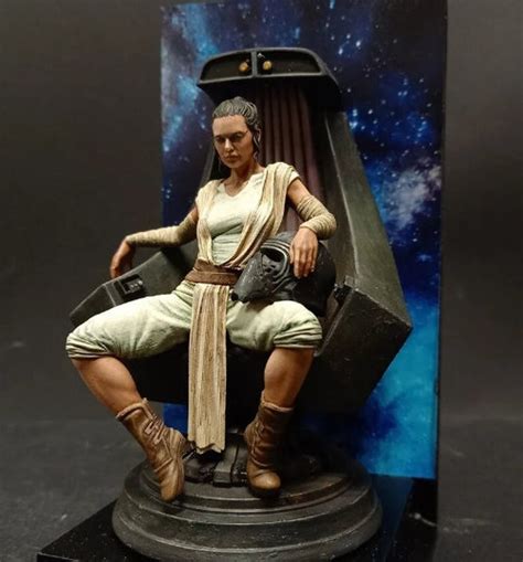 Nude Rey