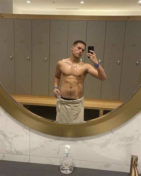 nudes of dylan sprouse