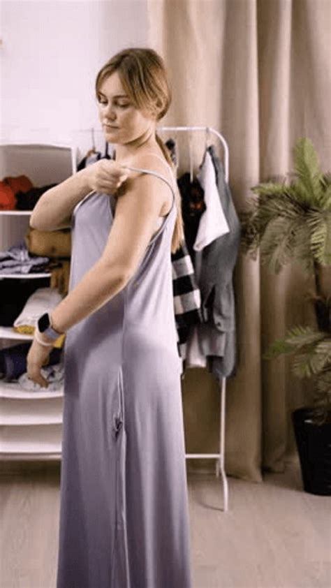 nudes undressing