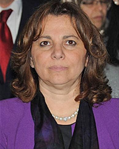 nursuna memecan biography examples