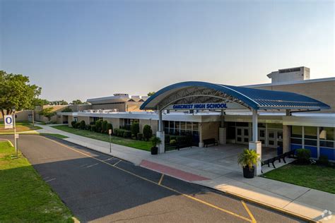 Oakcrest High School