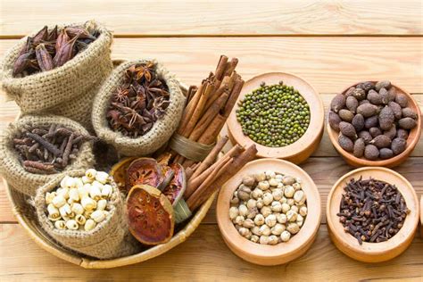 OBAT TRADISIONAL DIABETES：Mitos atau Fakta? Daun Kelor Efektif Mengobati Diabetes