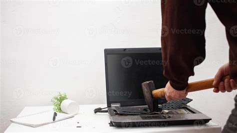 work photo by Julien Crona