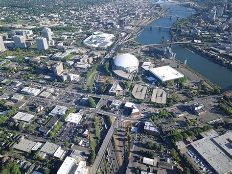 city photo by Madalyn Hahn