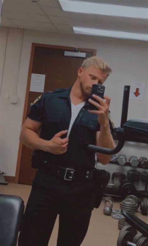 officer_dom