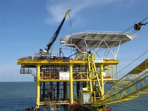Download Offshore Pedestal Crane Stage 3 Test Paper 