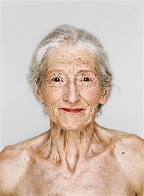 old lady nude pic