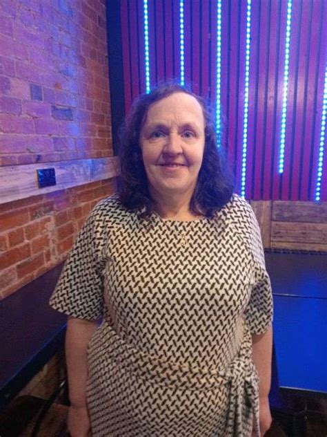 oldhams singles & personals