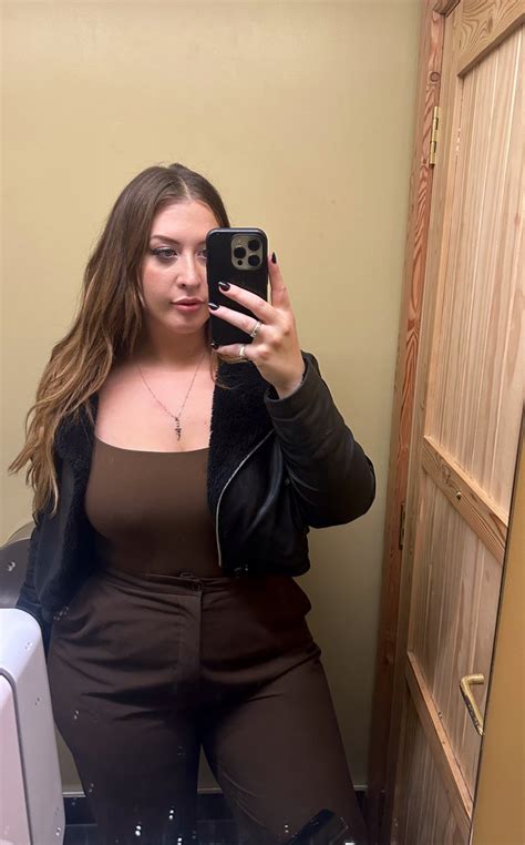 olive evans onlyfans
