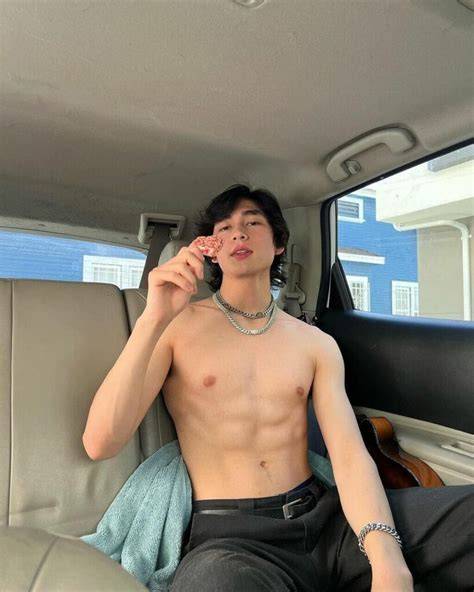 oliver moy.nudes