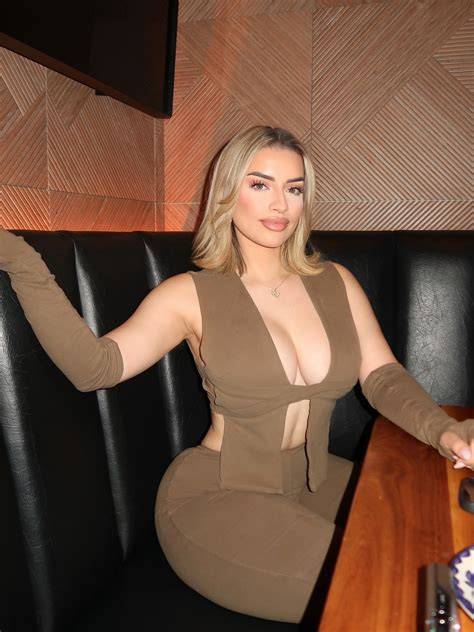olivia johnson boosty