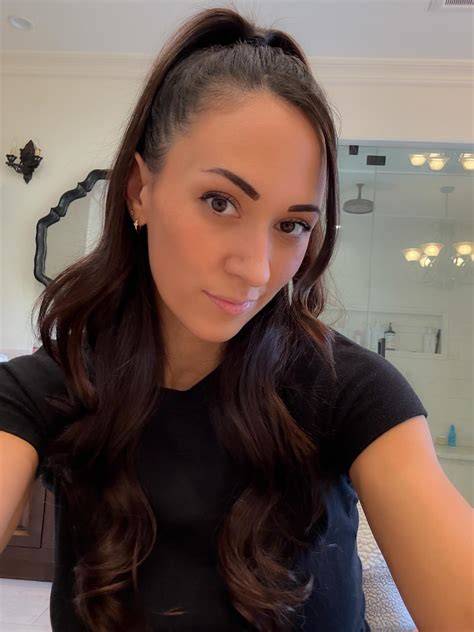 onlysarahillustrates.com onlyfans