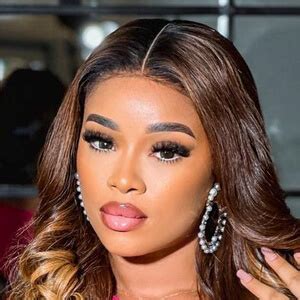 onyinye alex biography examples