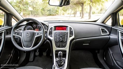 Read Online Opel Astra Gtc User Guide 