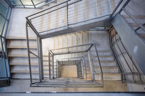 Open Well Staircase