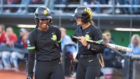 oregon softball score