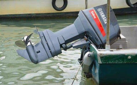 outboard motor trim