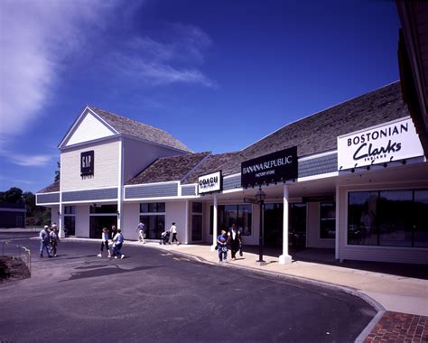 outlet mall maine