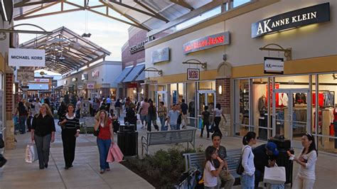 outlet stores in texas