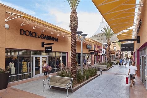 outlets in vegas