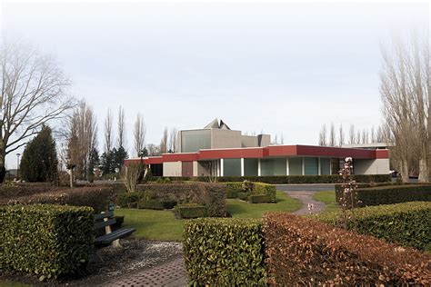 overschie crematorium