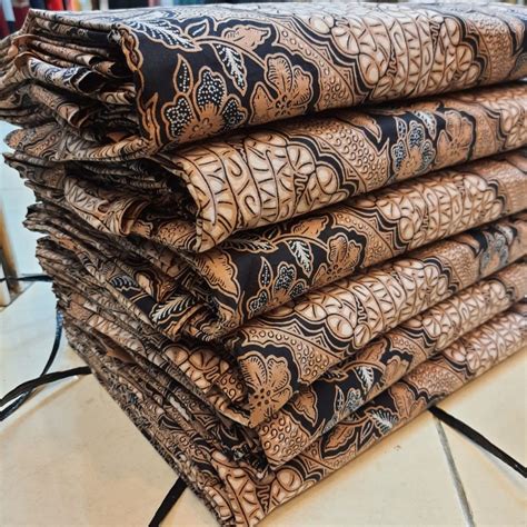 Pabrik Kain Batik Solo Supplier Batik Indonesia Grosir Batik Seragam Sekolah Di Solo - Grosir Batik Seragam Sekolah Di Solo