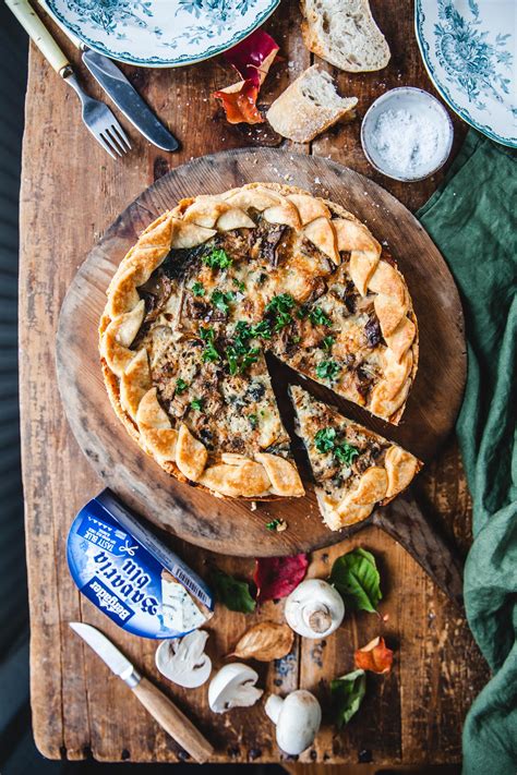 paj med svamp och ost