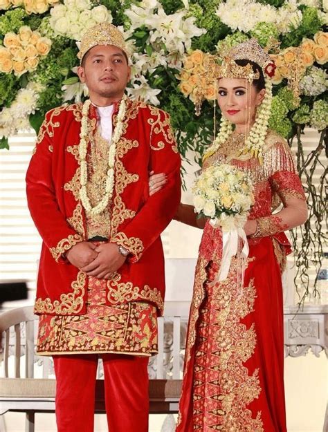 PAKAIAN ADAT BETAWI ADALAH：Daftar Nama Pakaian Adat di Indonesia Semua Provinsi - Tirto.ID