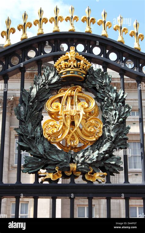 palace emblem