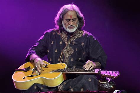 pandit vishwa mohan bhatt biography