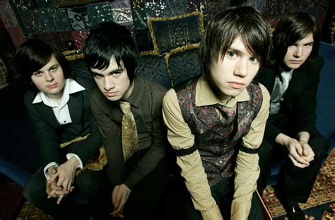 panic at the disco band members leave