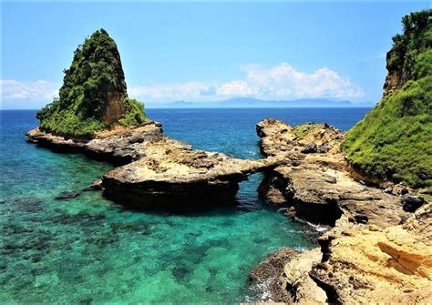pantai tebing lombok