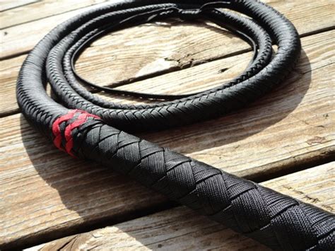 paracord bullwhip instructions
