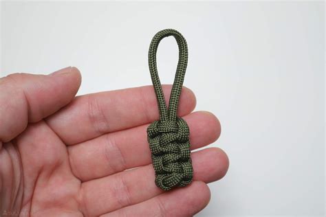 Paracord!: How To Make The Best Bracelets, Lanyards, Key Chains, Buckles, And More