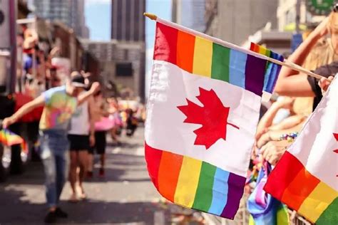 parada gay toronto