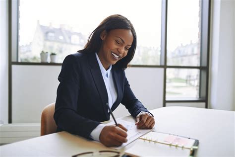 paralegal ingångslön