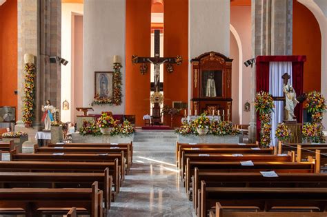 Parroquia De La Santa Cruz Del Pedregal