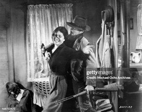 pat quinn actress in shootout