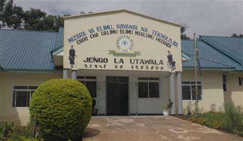 patandi chuo cha ualimu