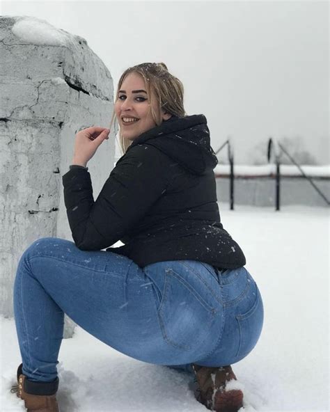 Pawg Facesitting