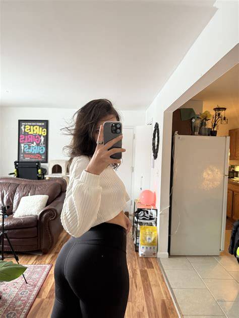 peachybooty69 nudes