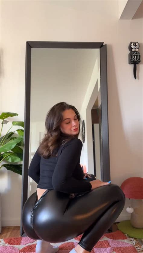 peachybooty69 OnlyFans leaked content