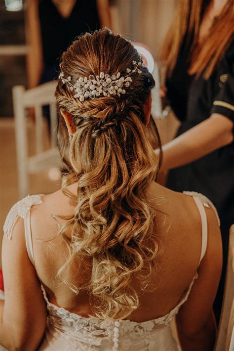 Peinados y tocados de boda: ideas para lucir radiante en tu gran día