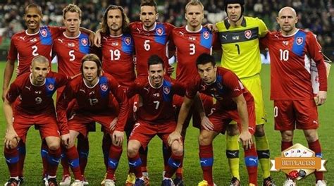 PEMAIN CEKO - Mengenang Generasi Emas Republik Ceko di Euro 1996 dan 2004