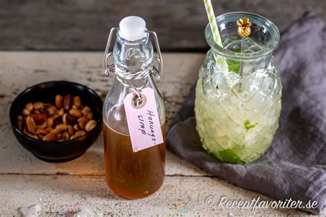 pensla  bakverk  tillsammans  dricksvatten  samt sirap