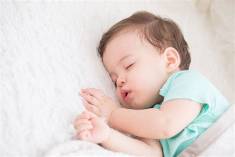 Penyebab Dan Cara Mengatasi Bayi Kaget Saat Tidur Bayi Kagetan Saat Tidur - Bayi Kagetan Saat Tidur