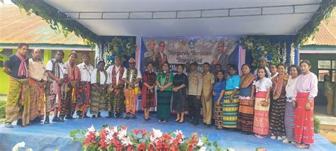 Independence Day Bicycle Craft Activity - Indonesian - Twinkl