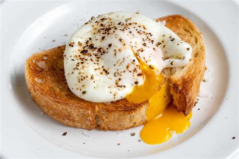 perfect poached eggs in microwave