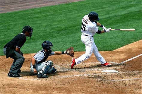 PERMAINAN BASEBALL - Mau Tahu Teknik Dasar Permainan Baseball, Ini yang Harus